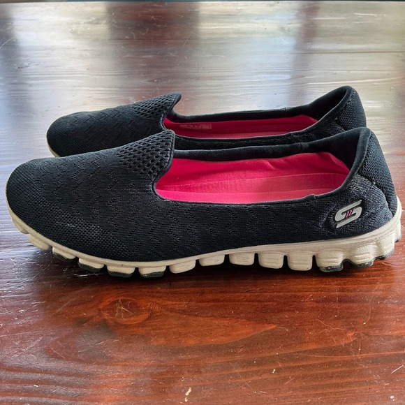 Skechers Shoes - Skechers Slip-On Shoes Women's 8.5 Black Knitted Memory Foam‎ Rubber Sole 21934M